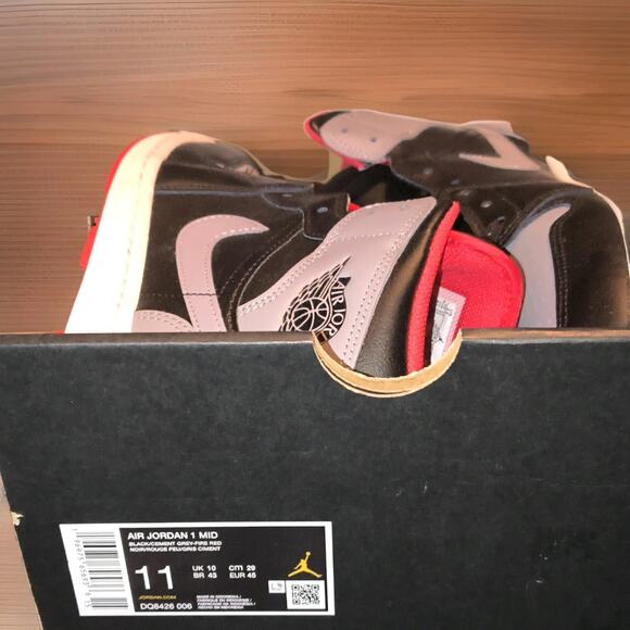 Jordan Air Jordan 1 Mid Bred Shadow Black Cement Grey Red DQ8426-006 main image 10
